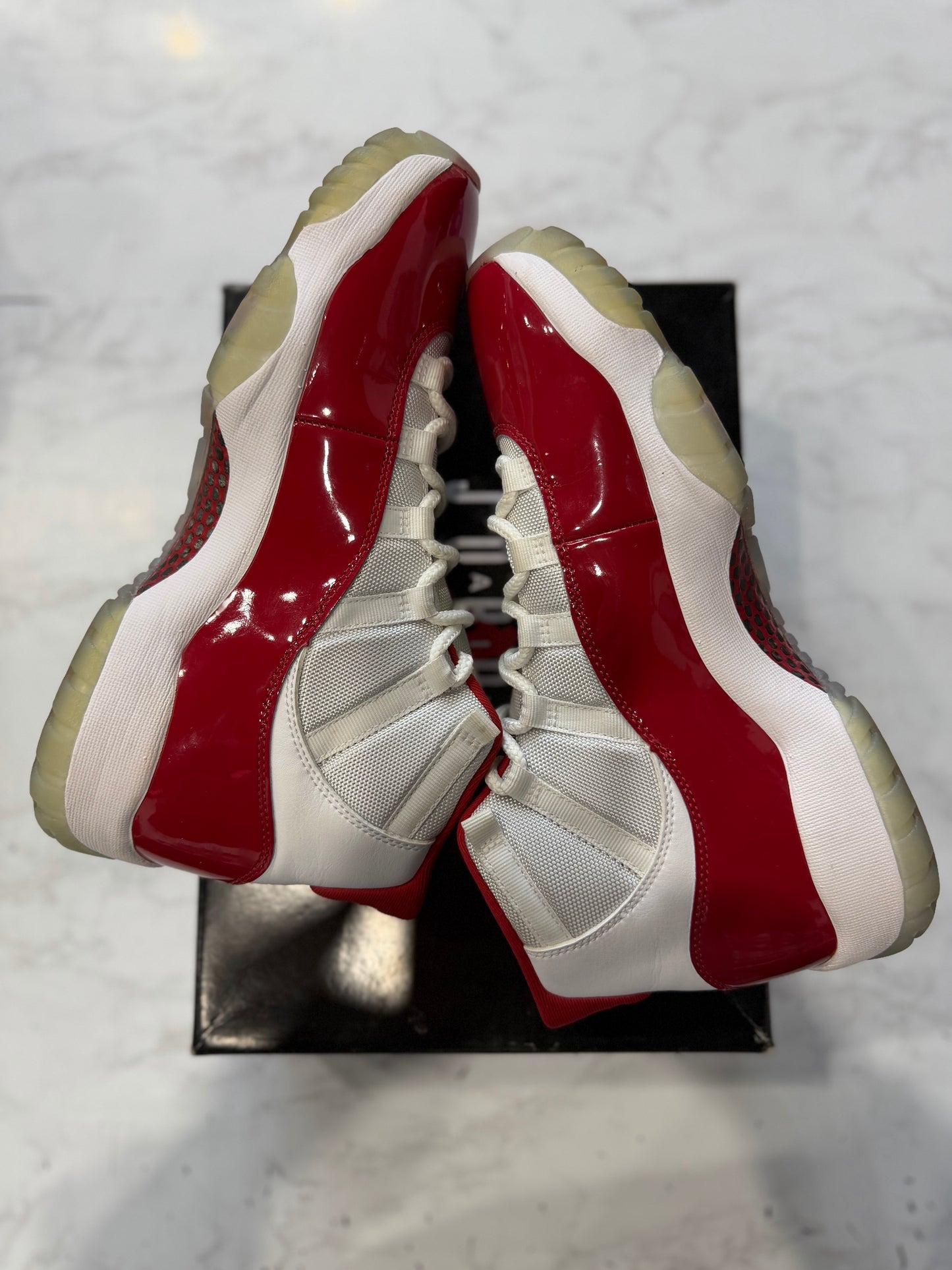 Jordan 11 Retro Cherry (2022) PRE-OWNED