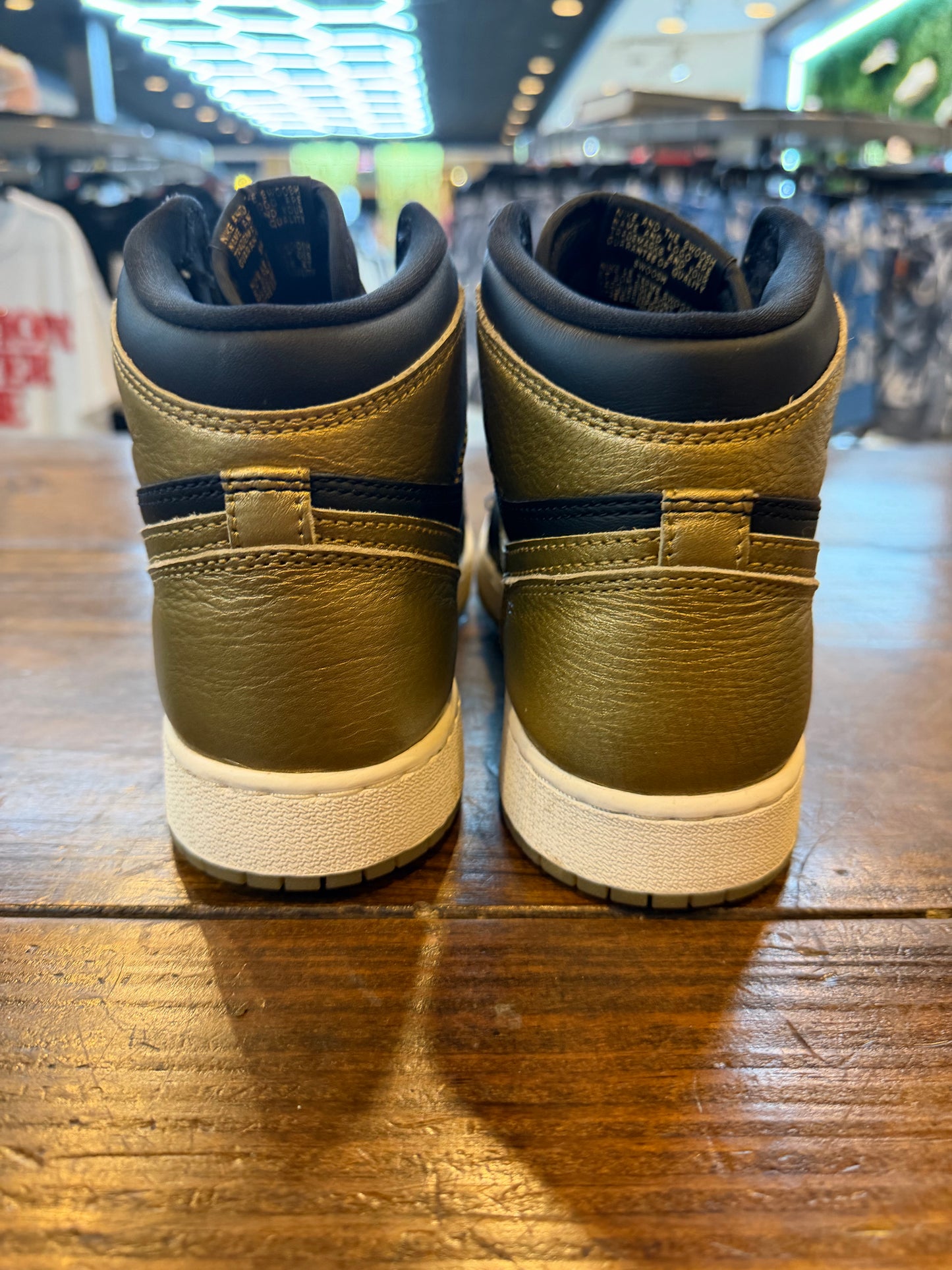 Jordan 1 Retro High OG Black Metallic Gold (GS) PRE-OWNED