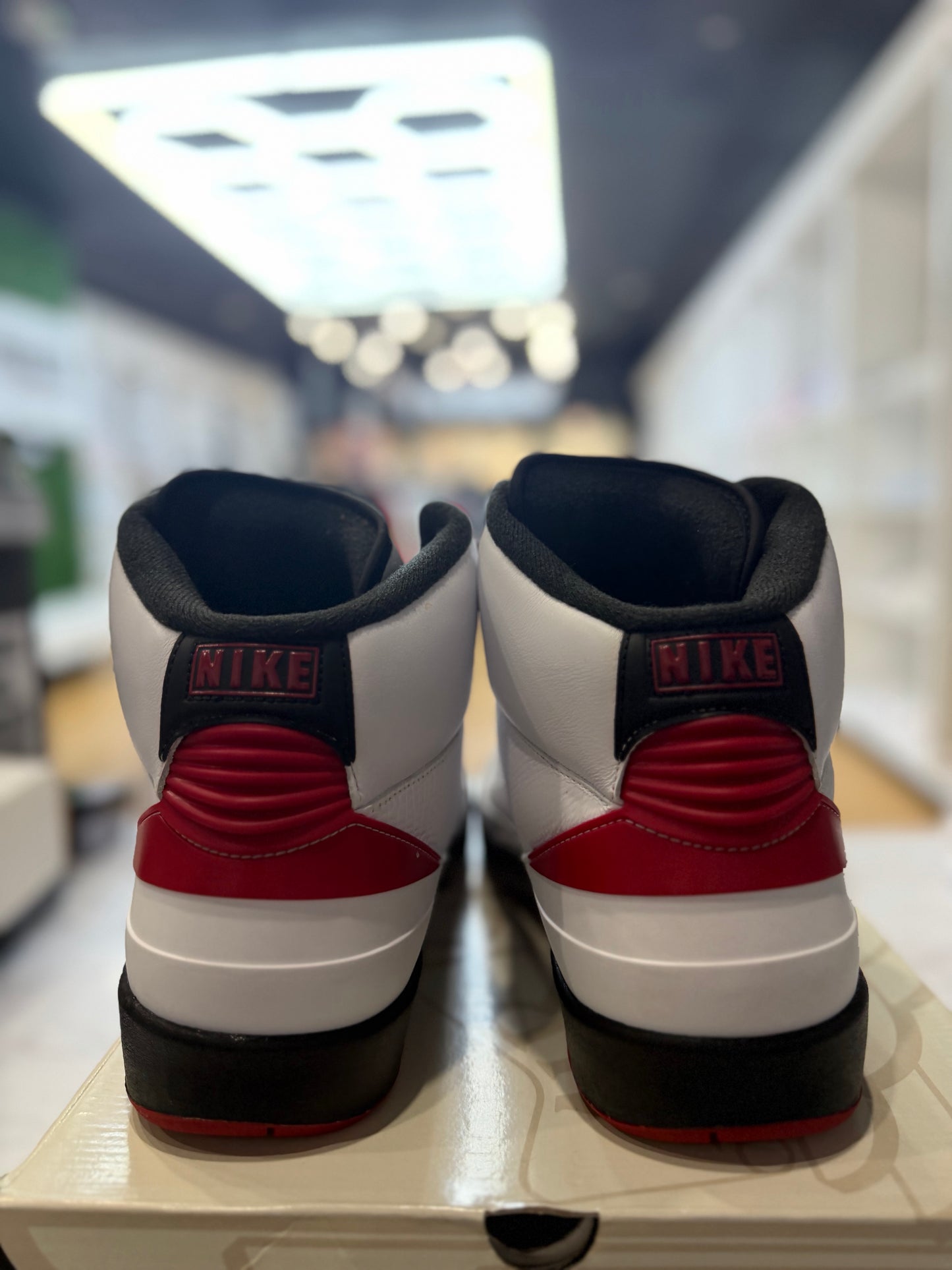 Jordan 2 Retro OG Chicago (2022) PRE-OWNED