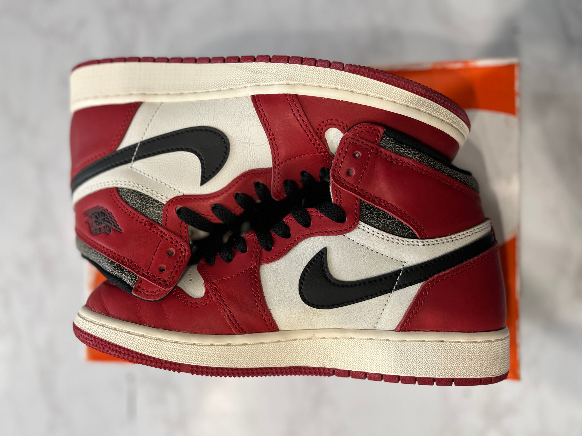 Jordan 1 Retro High OG Chicago Lost and Found (GS) PRE-OWNED