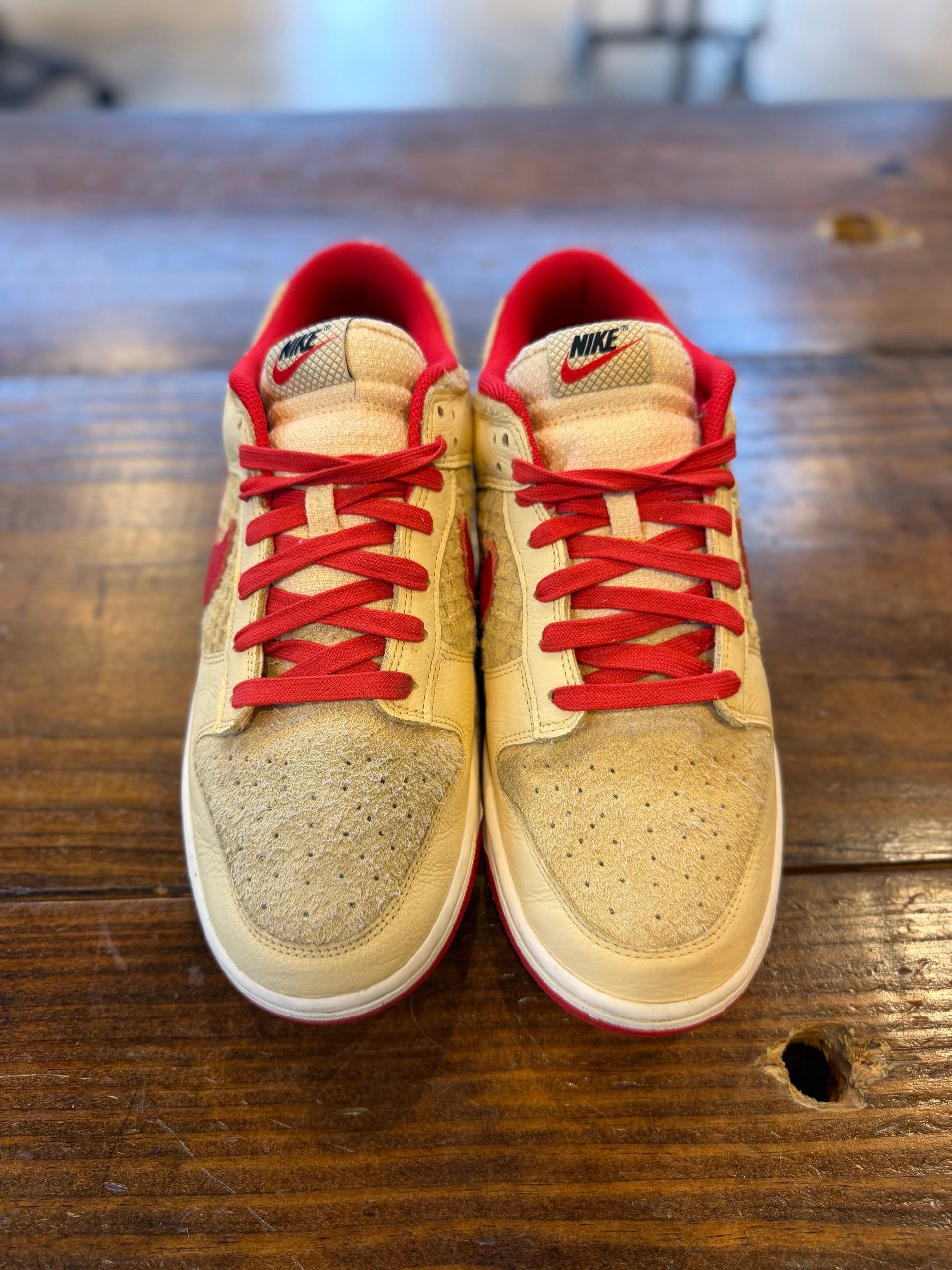 Nike Dunk Low Retro SE Strawberry Waffle PRE-OWNED