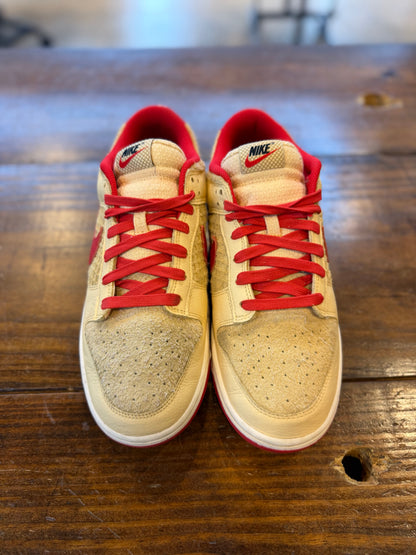 Nike Dunk Low Retro SE Strawberry Waffle PRE-OWNED