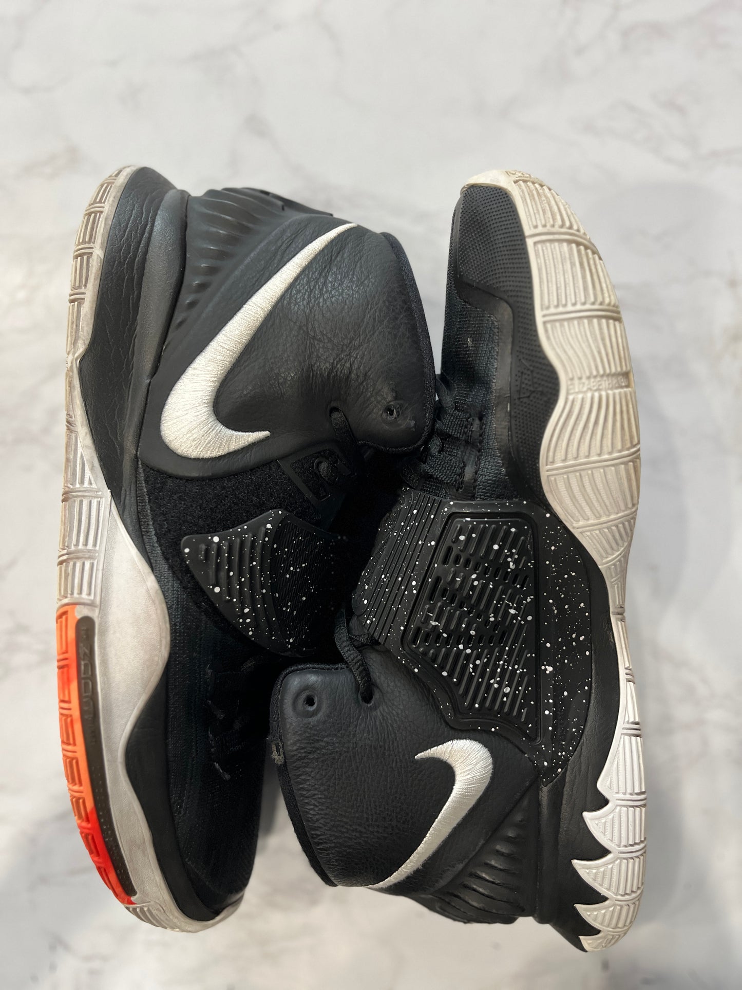 Nike Kyrie 6 Jet Black White PRE-OWNED