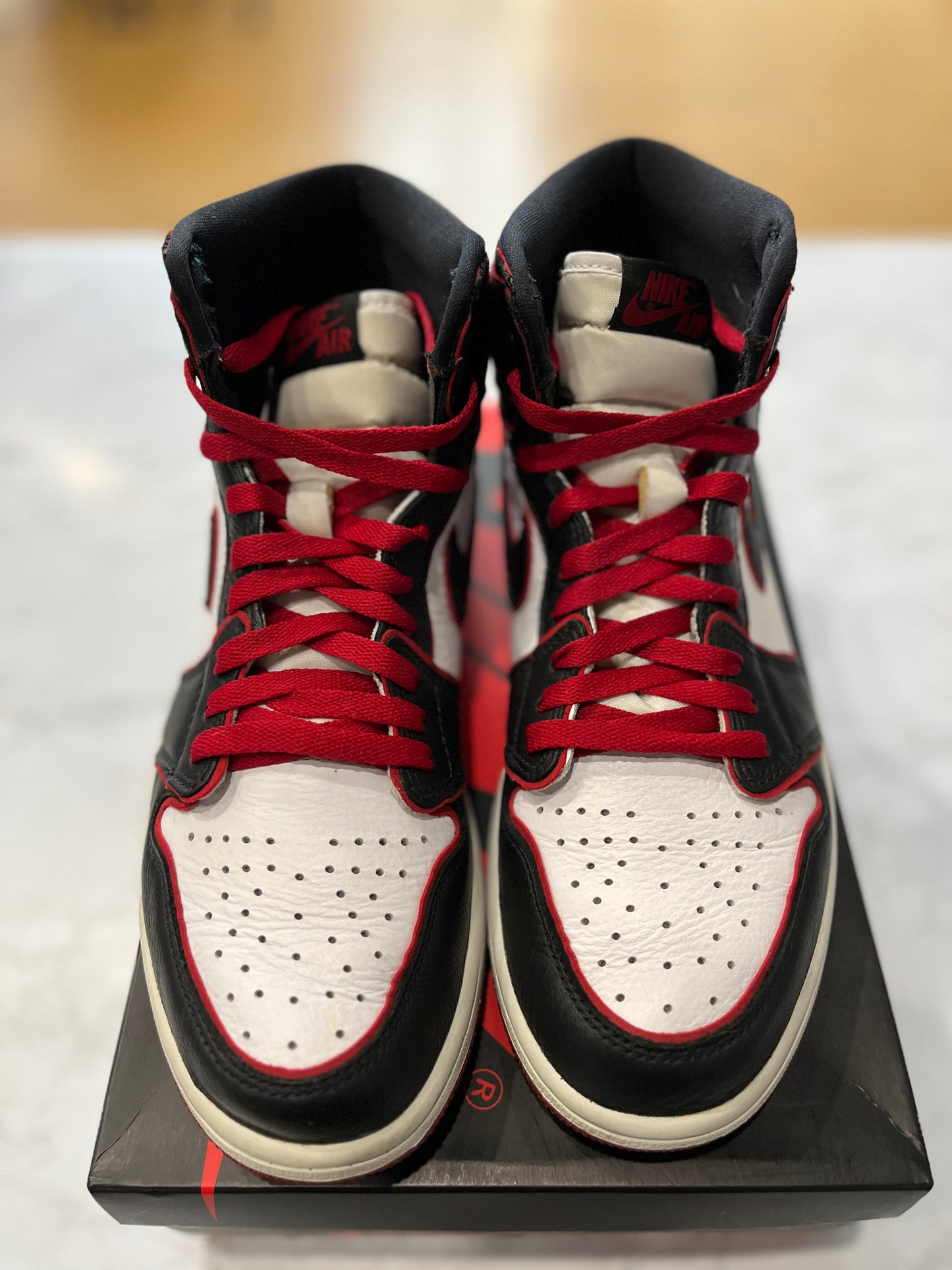 Jordan 1 Retro High Bloodline PRE-OWNED