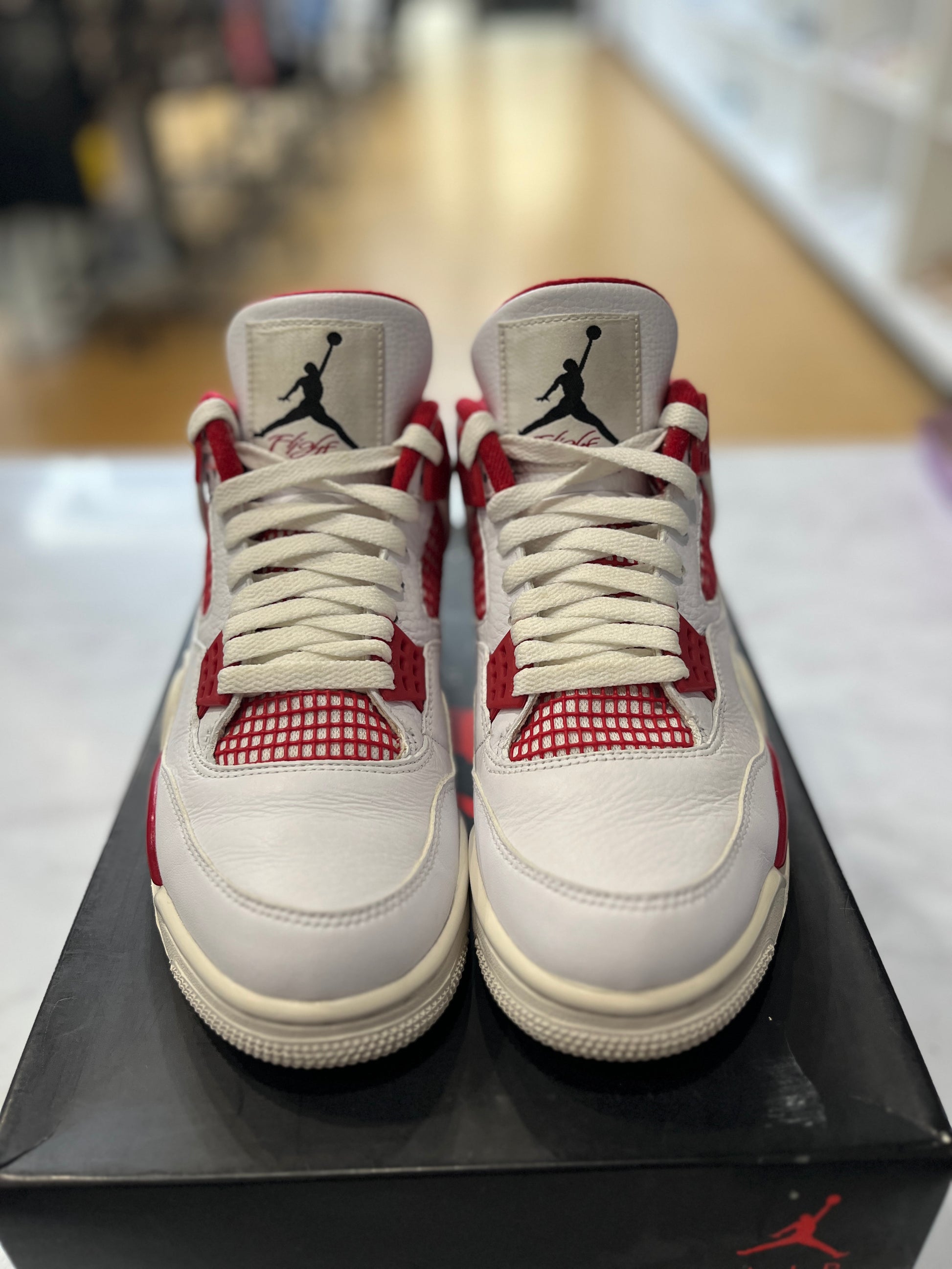 Jordan 4 Retro Alternate 89 PRE-OWNED