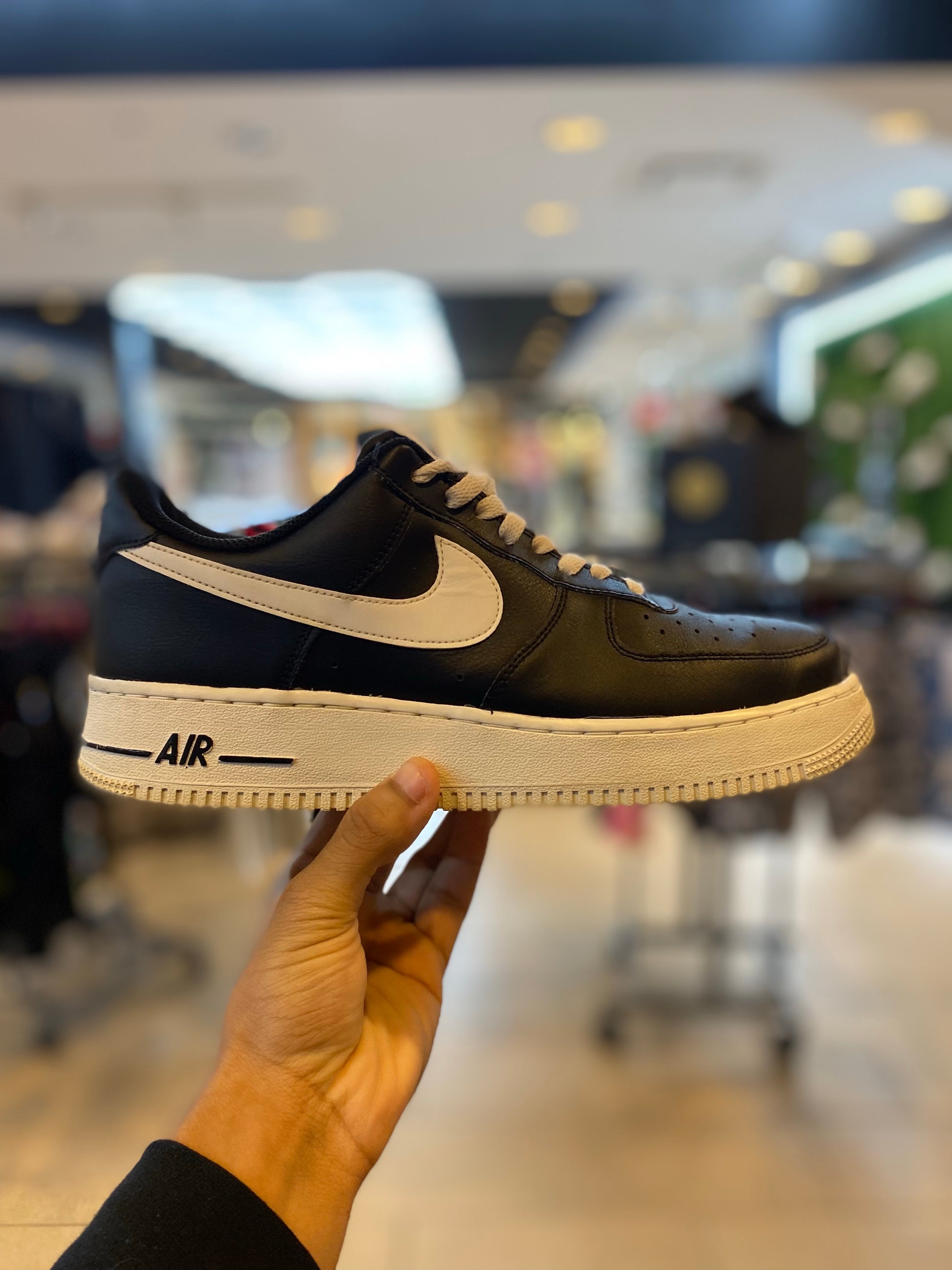 Nike Air Force 1 Low '07 Black White Swoosh  PRE-OWNED