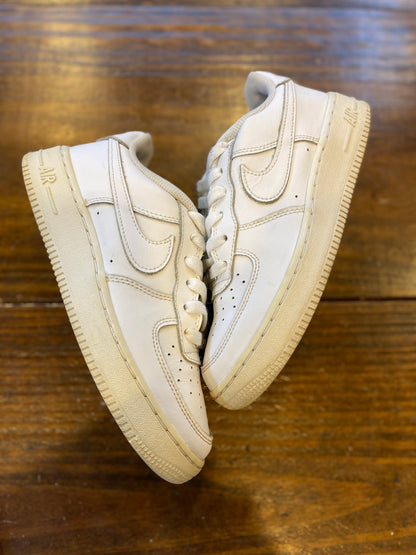 Nike Air Force 1 Low LE Triple White (GS) PRE-OWNED