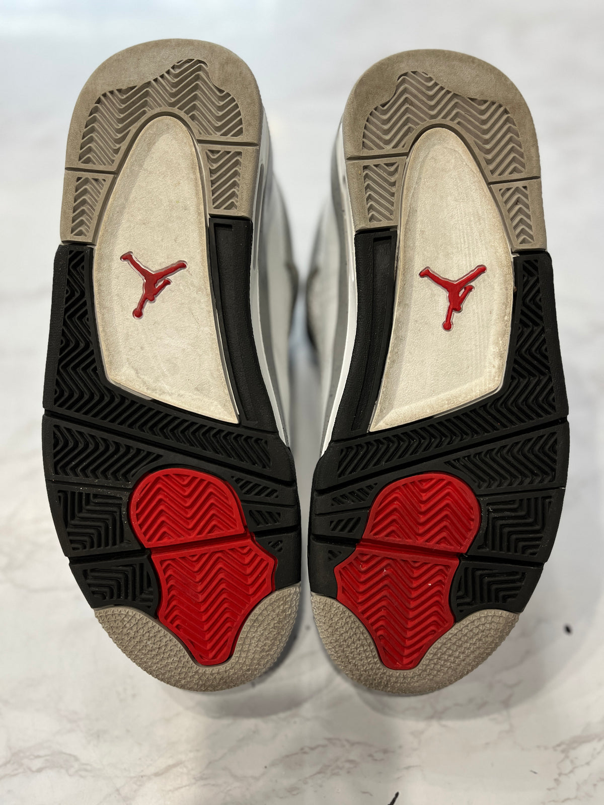 Jordan 4 Retro White Cement (2025) (GS) PRE-OWNED