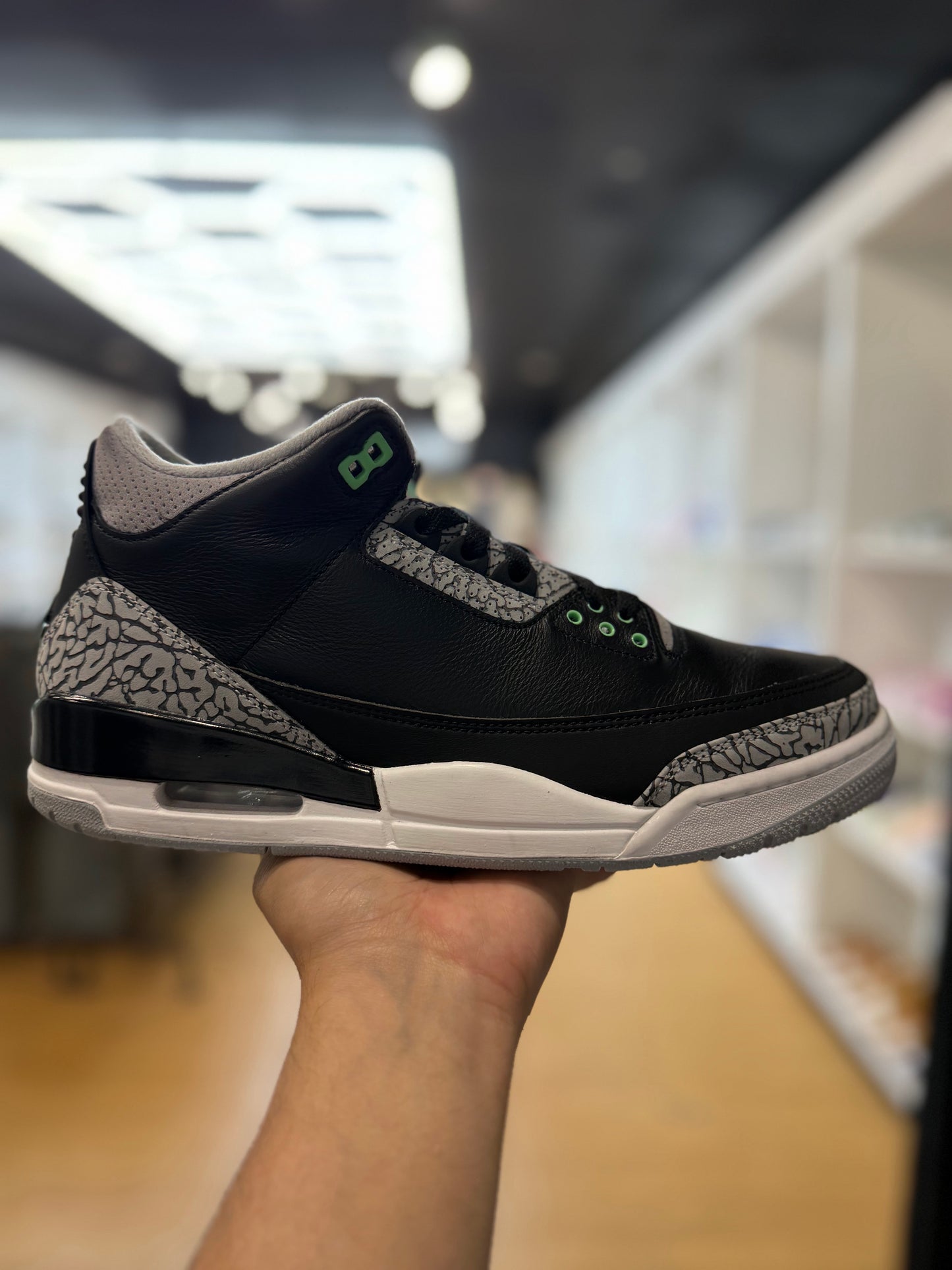 Jordan 3 Retro Green Glow PRE-OWNED