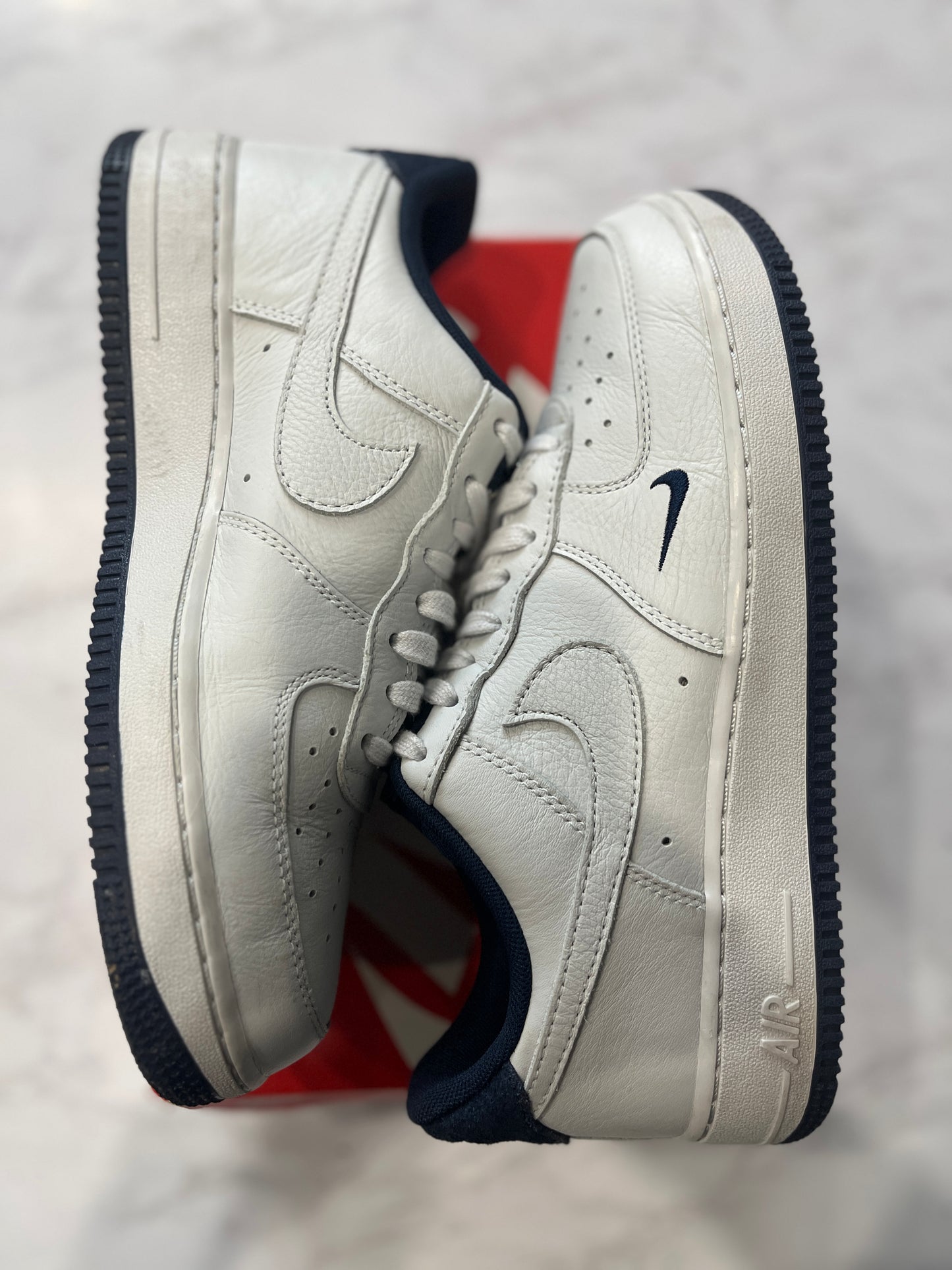 Nike Air Force 1 Low '07 LV8 Photon Dust Obsidian PRE-OWNED